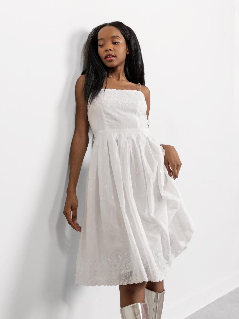 WHITE COTTON EMBROIDERED Dress Vintage Summer Sun Dresses / Small Xs